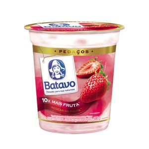 Iogurte Integral Batavo Pedaços de Morango Pote 450g